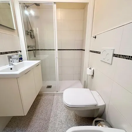 Front - Attic Viareggio