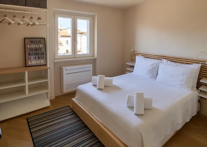 Apartament Front - Attic Viareggio