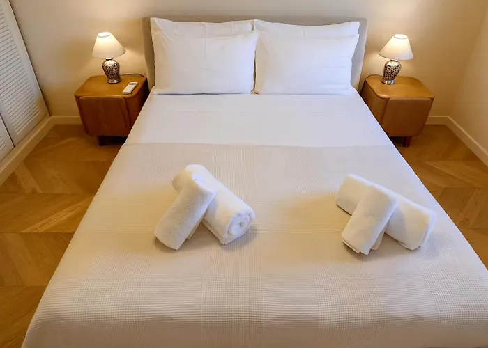 Apartament Front - Attic *