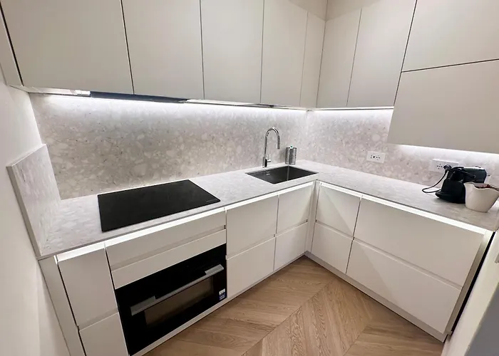 Front - Attic Viareggio