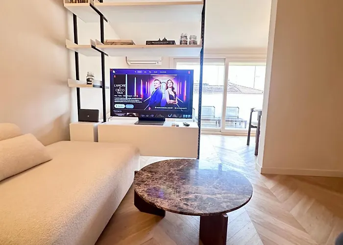 Front - Attic * Viareggio