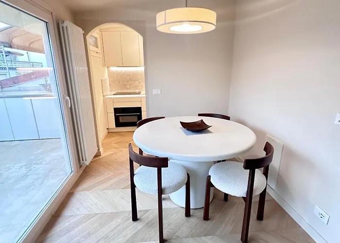 Front - Attic Apartament *