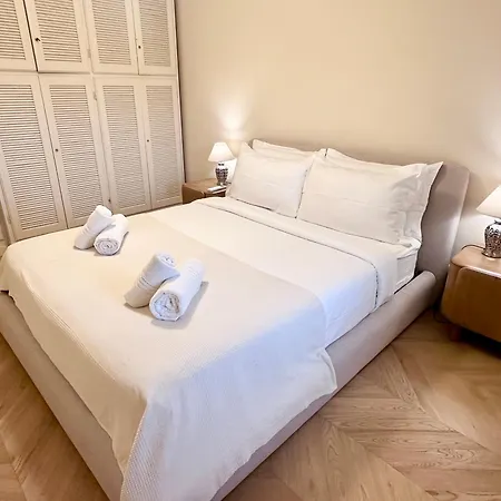 Apartman Front - Attic Viareggio