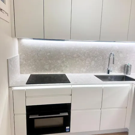 Διαμέρισμα Front - Attic *